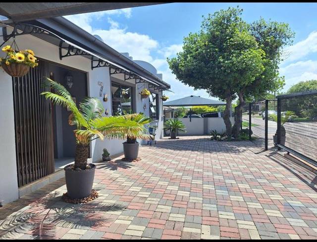 4 BEDROOM HOUSE FOR SALE IN FRAAIUITSIG